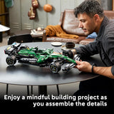 LEGO Technic Aston Martin Aramco AMR25 F1 Car - Juego de construcción para adultos. mayores de 18 años - Kit de modelo de automóvil con características detalladas - Decoración de dormitorio o