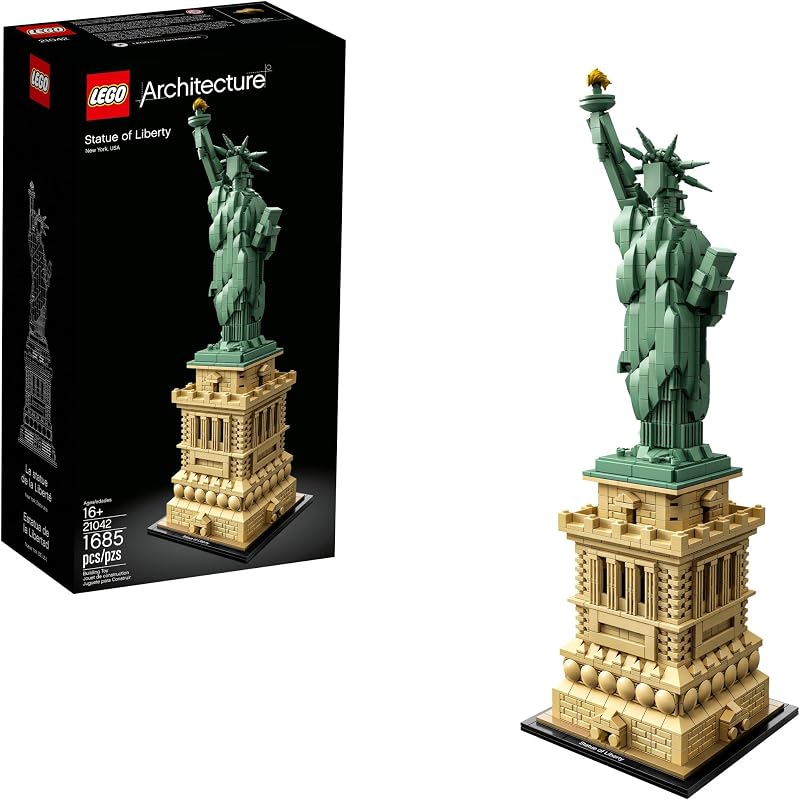 LEGO Architecture Statue of Liberty Model Building Set - Collectible New York City Souvenir. Creative Home Décor or Office Centerpiece. Great Gift Idea for Adults and Teens. 21042