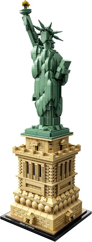 LEGO Architecture Statue of Liberty Model Building Set - Collectible New York City Souvenir. Creative Home Décor or Office Centerpiece. Great Gift Idea for Adults and Teens. 21042