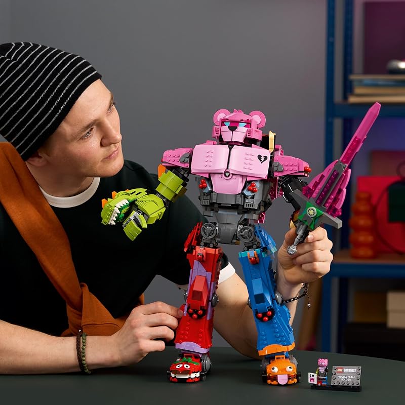 LEGO Fortnite Mecha Team Leader - Collectible Building Set for Adults - Gaming Room Décor - DIY Kit for Fortnite Fans - Includes Mecha Team Leader Minifigure - Great Video Game Gift - 77078
